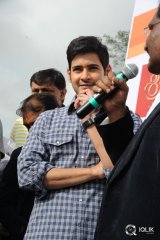 Srimanthudu Movie Team at HBC Chak De India Ride